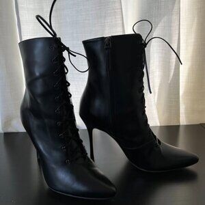 NEW Manolo Blahnik Lack Up Leather Boots size 37IT